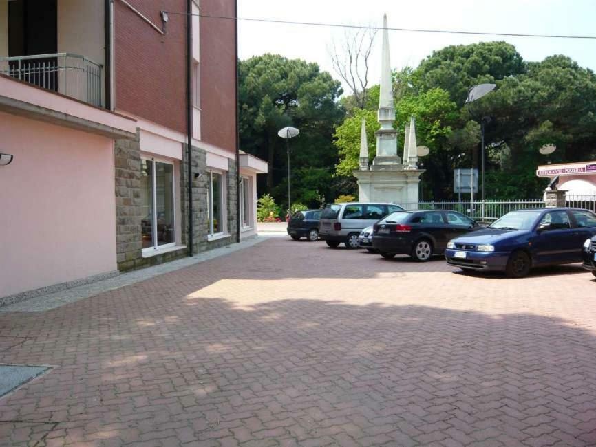 Hotel Calipso Лідо-дельї-Естензі Екстер'єр фото