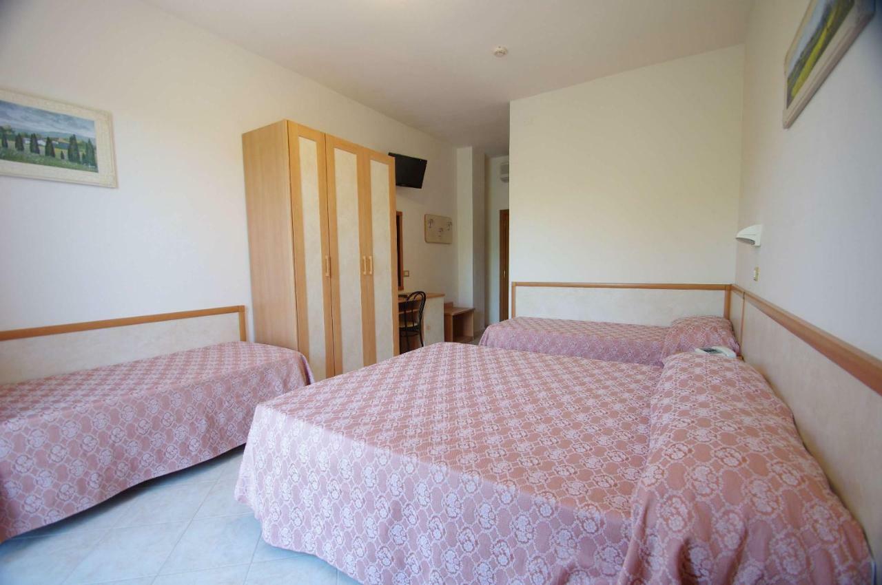 Hotel Calipso Лідо-дельї-Естензі Екстер'єр фото